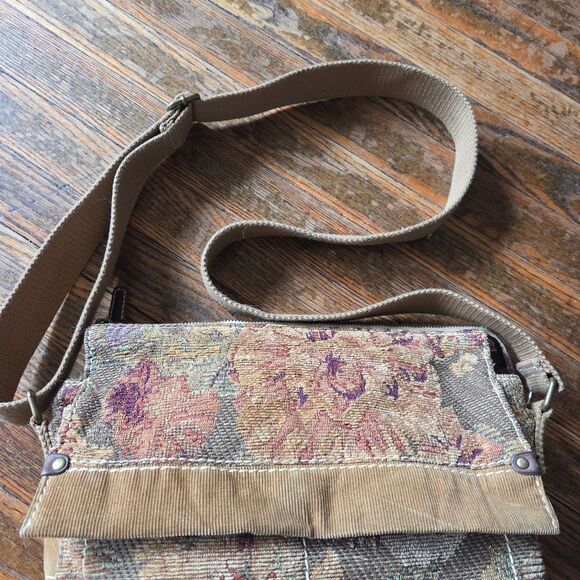 Fossil Floral Tapestry Crossbody Bag - Beige and Pink - Picture 2 of 12
